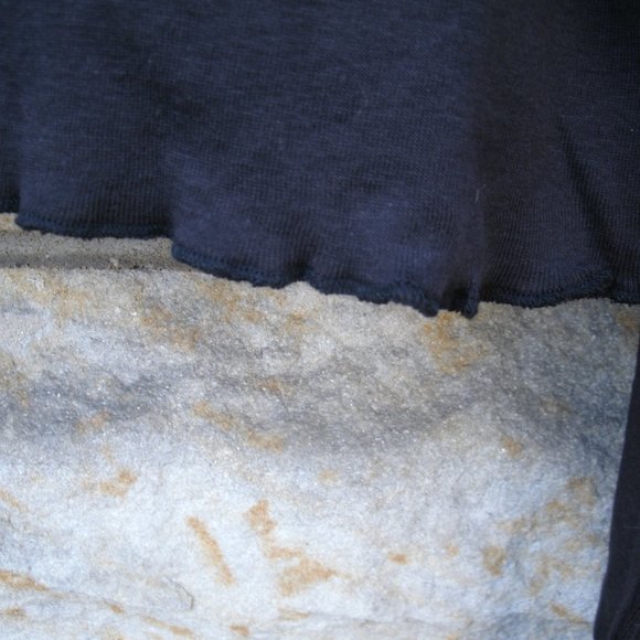 Bongo Black Cropped Long Sleeve Cat Shirt Size LG Junior - Picture 10 of 12